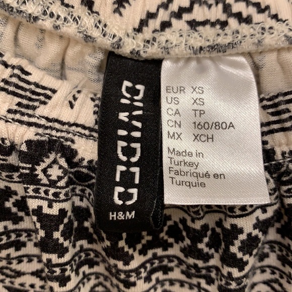 H&M long sleeve shirt - Picture 2 of 3